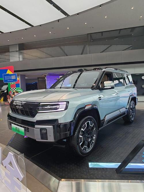 重庆144比亚迪方程豹硬派越野的爆款，英菲尼迪35周年与你共成长